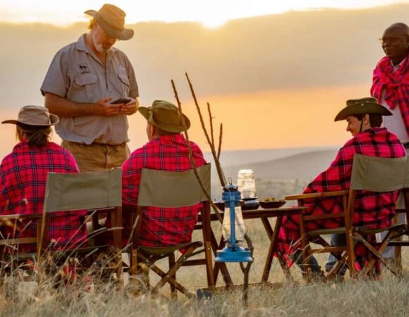 What to pack for a Kenyan Safari(A complete guide,7 essentials you cant miss!!)